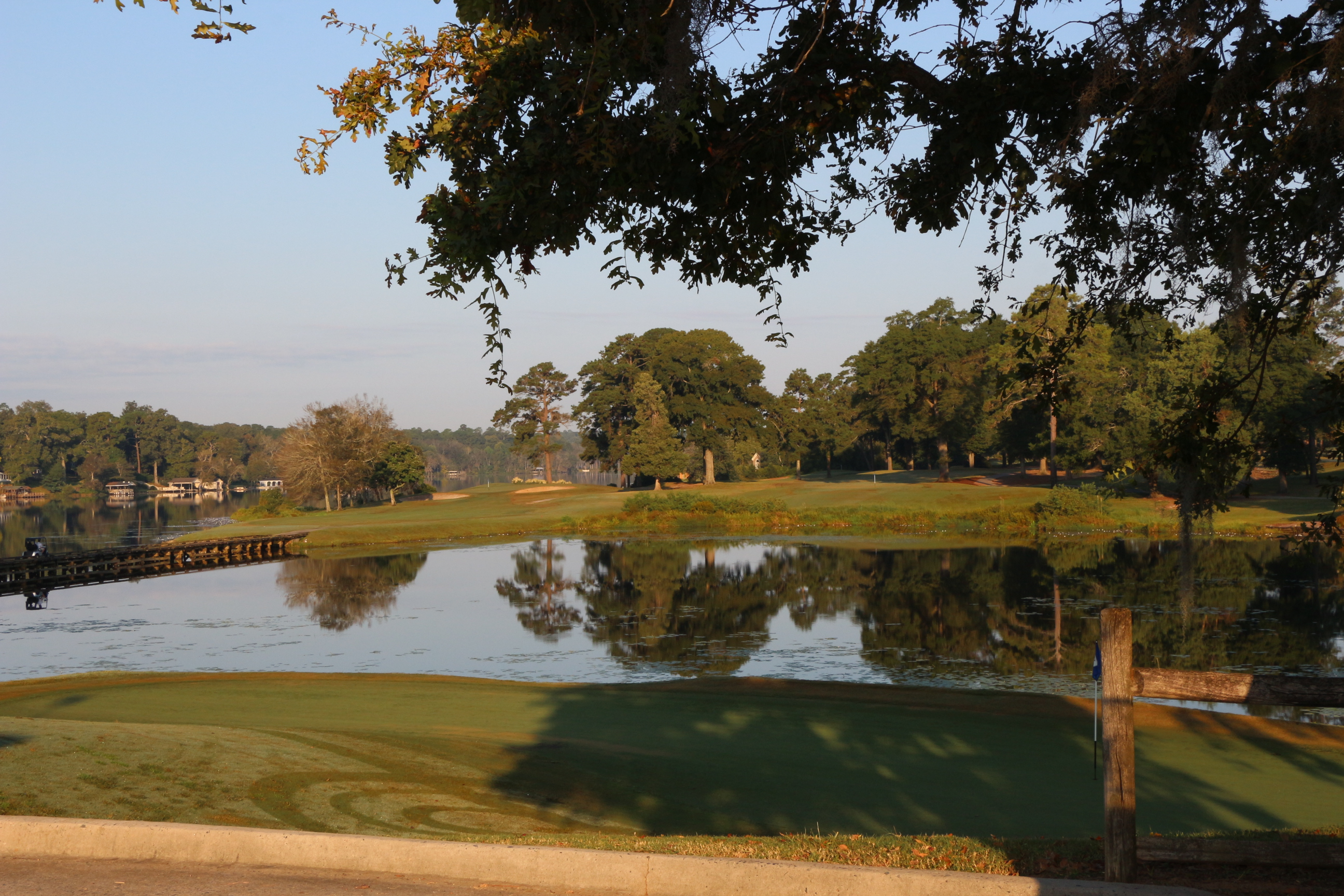 Houston Lake Country Club